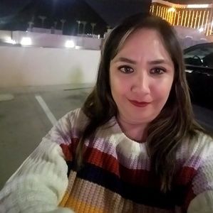 Meet your Posher, Carolina